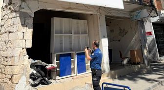Adıyaman'da tehlike saçan metruk bina vatandaşları korkutuyor