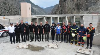 Artvin Barajı'nda tatbikat; türbinde mahsur kalan personel kurtarıldı