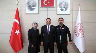 Bakan Yardımcısı Yerlikaya şampiyonları kutladı