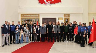 'Biz Bize Yeteriz' dediler, çocukların eğitimine gönüllü destek oldular