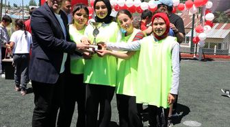 Sivas’ta okul sporlarına yoğun katılım ödüllendirildi