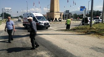 Isparta'da ticari araç ile otomobil çarpıştı: 1 yaralı