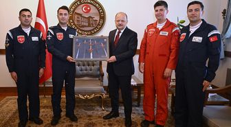 Kastamonu Valisi Dallı, Türk Yıldızları ekibiyle bir araya geldi