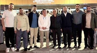 Kutsal topraklardan dönen hacılar Van'da coşkuyla karşılandı