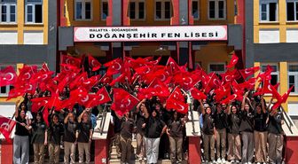 Malatya'da Doğanşehir Fen Lisesi'nden A Milli Futbol Takımı'na destek