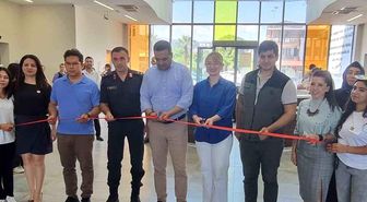 Öğrencilerden muhteşem sergi ve tiyatro gösterisi