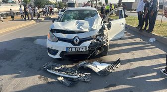 Şırnak'ta ineğe çarpan otomobildeki 4 kişi yaralandı