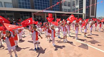 Minik öğrencilerden Milli Takım'a destek klibi