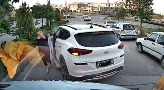 Trafikte yol kesip tepki gösteren sürücü kamerada