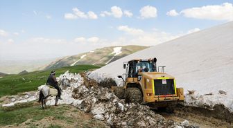 Van'da kış boyunca kapalı olan yayla yolları açıldı