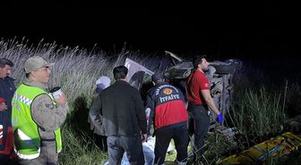 Van'da şarampole devrilen hafif ticari araçtaki 6 kişi yaralandı