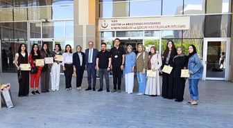 Van'da üniversite öğrencilerinden hasta çocuklara moral etkinliği