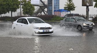 Ankara'nın Kahramankazan ilçesinde dolu etkili oldu