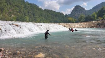 Antalya'da çayda akıntıya kapılan kişi kayboldu