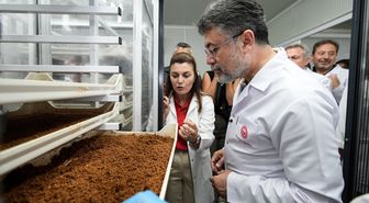 Bakan Yumaklı İzmir'de Biyoteknik Mücadele Araştırma Merkezinin açılışını yaptı