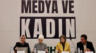 Bursa'da 'Medya ve Kadın Paneli' düzenlendi