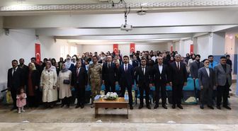 Çaldıran'da 4-6 yaş Kur'an kursu öğrencilerinin mezuniyet coşkusu