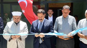 Depremin ardından inşa edilen 130'uncu cami dualarla ibadete açıldı