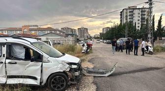 Adıyaman'da iki araç çarpıştı: 2 yaralı