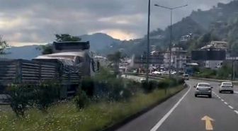 Karadeniz Sahil Yolunda ters yönde giden kamyon korkuttu