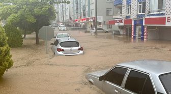 Kırşehir'de sağanak, sel ve su baskınlarına neden oldu