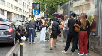 Şişli'de LGS için yanlış okula gelen kız öğrenciye veliler yardım etti