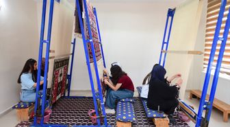 Van ve Hakkari kilim motifleri geleceğe taşınıyor