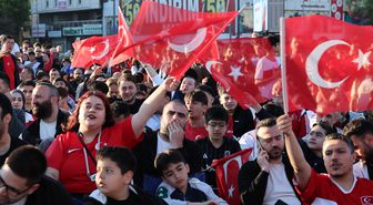 A Milli Takım'ın maçı Bağcılar Meydanı'nda izlendi