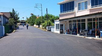 Edirne İl Özel İdaresinin köy yollarındaki asfaltlama çalışmaları sürüyor