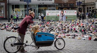 Hollanda'da, İsrail saldırılarında ölen Filistinli çocuklar ve gazeteciler anıldı