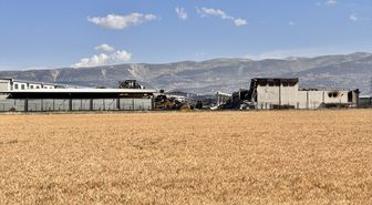 Kahramanmaraş'ta tekstil fabrikasındaki yangının hasarı gün ağarınca ortaya çıktı