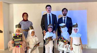 Kaymakam Kahraman, minik öğrencilerin heyecanına ortak oldu
