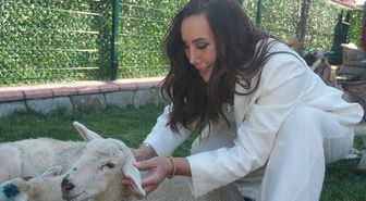 Asena'dan radikal kararlar! Yeni aşkıyla çiftliğe taşındı, dansı bıraktı
