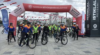 Samsun'da milli maç sonrası sağlıklı yaşam için pedal çevirdiler