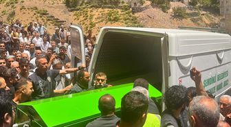 Silahla kayınpederinin evini bastı: 4 ölü