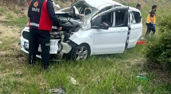 Sivas'ta takla atan otomobilde 5 kişi yaralandı