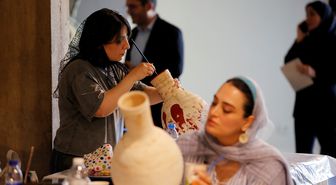 Tahran'da Çağdaş Sanatlar Müzesi'nde 'Minab'a Bir Nakış' isimli sanat etkinliği düzenlendi