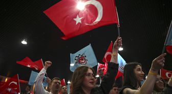 Bakan Işıkhan: Dijital bağımlılık ciddi bir tehdit
