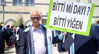 Bayburt'ta azmin hikâyesi: 71 yaşında başladığı üniversiteden 75 yaşında mezun oldu