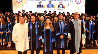 BEUN Teoman Duralı Fakültesi'nde Mezuniyet Coşkusu: Duygu Dolu Anlar ve Kep Atma Töreni