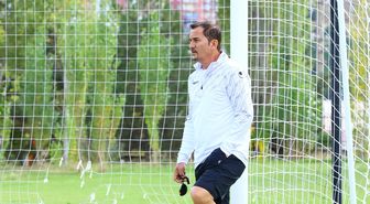 Ergün Penbe, Uşakspor'da kalıyor