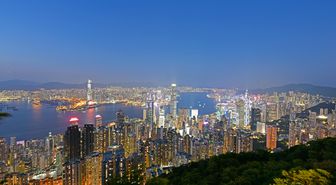Hong Kong, İlk Beş Yıllık Plan Kapsamında Ekonomik Kalkınmayı ve İstihdamı Artıracak