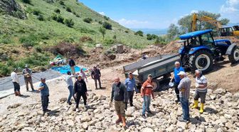 İmece usulüyle köylerinin içme suyu hattını yenilediler