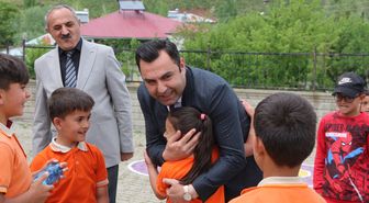 Karlıova Kaymakamı Bıçak'tan okul ziyareti