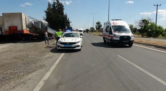 Kilis'te elektrik direğine çarpan araçtaki 1 kişi yaralandı