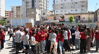 Kurtalan'da tayini çıkan okul yöneticilerine veda etkinliği