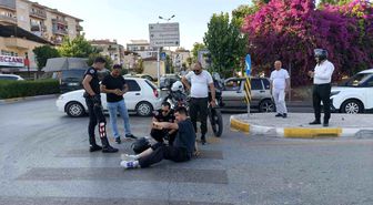 Otomobil ile çarpışan motosikletin sürücüsü yaralandı