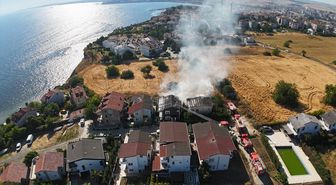 Silivri'de 2 katlı villada çıkan yangın söndürüldü