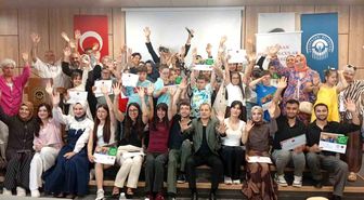 Türkiye Down Sendromu Derneği ve Veteran Hentbolcular Derneği'nden anlamlı sertifika töreni