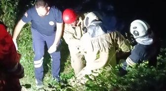 Alkollü vatandaş tuvalet ihtiyacını giderirken ırmağa düştü